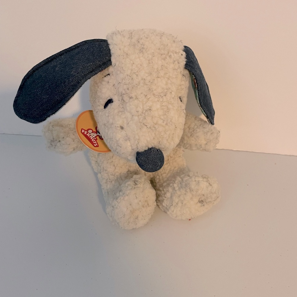 Rare snoopy from Hallmark -collectible!❤️